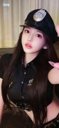 我把我的坤巴放正在女生的坤巴里